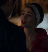 Emily_in_Paris_S02E05_WEBRip_x264-ION10_2688.jpg