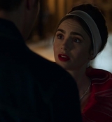Emily_in_Paris_S02E05_WEBRip_x264-ION10_2720.jpg