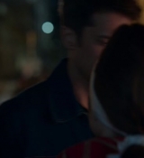 Emily_in_Paris_S02E05_WEBRip_x264-ION10_2730.jpg