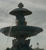 Emily_in_Paris_S02E06_WEBRip_x264-ION10_0114.jpg