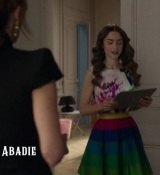 Emily_in_Paris_S02E06_WEBRip_x264-ION10_0269.jpg