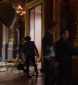 Emily_in_Paris_S02E06_WEBRip_x264-ION10_0409.jpg