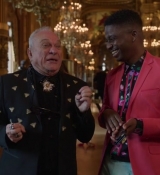 Emily_in_Paris_S02E06_WEBRip_x264-ION10_0433.jpg