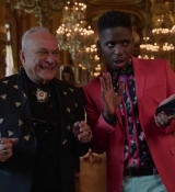 Emily_in_Paris_S02E06_WEBRip_x264-ION10_0442.jpg