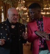 Emily_in_Paris_S02E06_WEBRip_x264-ION10_0446.jpg