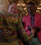 Emily_in_Paris_S02E06_WEBRip_x264-ION10_0454.jpg