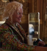 Emily_in_Paris_S02E06_WEBRip_x264-ION10_0457.jpg