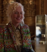 Emily_in_Paris_S02E06_WEBRip_x264-ION10_0474.jpg