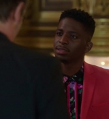 Emily_in_Paris_S02E06_WEBRip_x264-ION10_0504.jpg