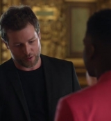 Emily_in_Paris_S02E06_WEBRip_x264-ION10_0505.jpg