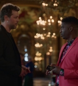 Emily_in_Paris_S02E06_WEBRip_x264-ION10_0532.jpg