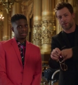 Emily_in_Paris_S02E06_WEBRip_x264-ION10_0610.jpg