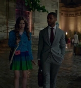 Emily_in_Paris_S02E06_WEBRip_x264-ION10_0712.jpg