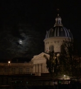 Emily_in_Paris_S02E06_WEBRip_x264-ION10_0754.jpg