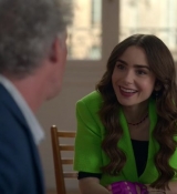 Emily_in_Paris_S02E06_WEBRip_x264-ION10_0892.jpg
