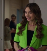 Emily_in_Paris_S02E06_WEBRip_x264-ION10_0967.jpg