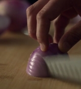Emily_in_Paris_S02E06_WEBRip_x264-ION10_1083.jpg