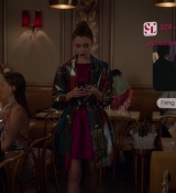 Emily_in_Paris_S02E06_WEBRip_x264-ION10_1097.jpg