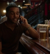 Emily_in_Paris_S02E06_WEBRip_x264-ION10_1201.jpg
