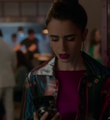 Emily_in_Paris_S02E06_WEBRip_x264-ION10_1226.jpg