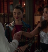Emily_in_Paris_S02E06_WEBRip_x264-ION10_1267.jpg