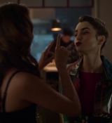 Emily_in_Paris_S02E06_WEBRip_x264-ION10_1294.jpg