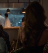 Emily_in_Paris_S02E06_WEBRip_x264-ION10_1295.jpg