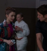 Emily_in_Paris_S02E06_WEBRip_x264-ION10_1323.jpg