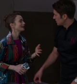 Emily_in_Paris_S02E06_WEBRip_x264-ION10_1328.jpg