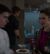 Emily_in_Paris_S02E06_WEBRip_x264-ION10_1410.jpg