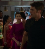 Emily_in_Paris_S02E06_WEBRip_x264-ION10_1579.jpg