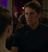 Emily_in_Paris_S02E06_WEBRip_x264-ION10_1599.jpg