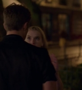 Emily_in_Paris_S02E06_WEBRip_x264-ION10_1668.jpg
