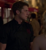 Emily_in_Paris_S02E06_WEBRip_x264-ION10_1684.jpg