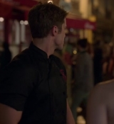Emily_in_Paris_S02E06_WEBRip_x264-ION10_1685.jpg