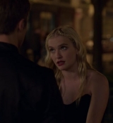 Emily_in_Paris_S02E06_WEBRip_x264-ION10_1699.jpg