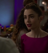 Emily_in_Paris_S02E06_WEBRip_x264-ION10_1770.jpg