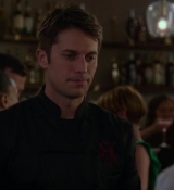 Emily_in_Paris_S02E06_WEBRip_x264-ION10_1809.jpg