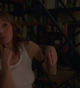 Emily_in_Paris_S02E06_WEBRip_x264-ION10_1870.jpg