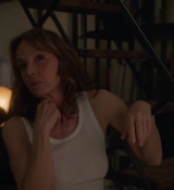 Emily_in_Paris_S02E06_WEBRip_x264-ION10_1873.jpg
