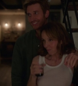 Emily_in_Paris_S02E06_WEBRip_x264-ION10_1926.jpg