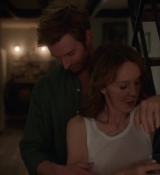 Emily_in_Paris_S02E06_WEBRip_x264-ION10_1936.jpg
