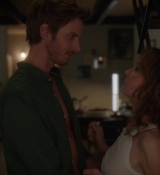 Emily_in_Paris_S02E06_WEBRip_x264-ION10_1945.jpg