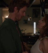 Emily_in_Paris_S02E06_WEBRip_x264-ION10_1946.jpg