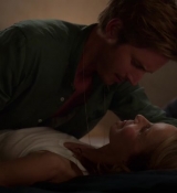 Emily_in_Paris_S02E06_WEBRip_x264-ION10_1974.jpg