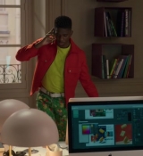 Emily_in_Paris_S02E06_WEBRip_x264-ION10_2046.jpg