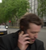 Emily_in_Paris_S02E06_WEBRip_x264-ION10_2078.jpg