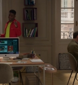 Emily_in_Paris_S02E06_WEBRip_x264-ION10_2093.jpg