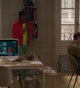 Emily_in_Paris_S02E06_WEBRip_x264-ION10_2098.jpg