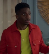 Emily_in_Paris_S02E06_WEBRip_x264-ION10_2180.jpg
